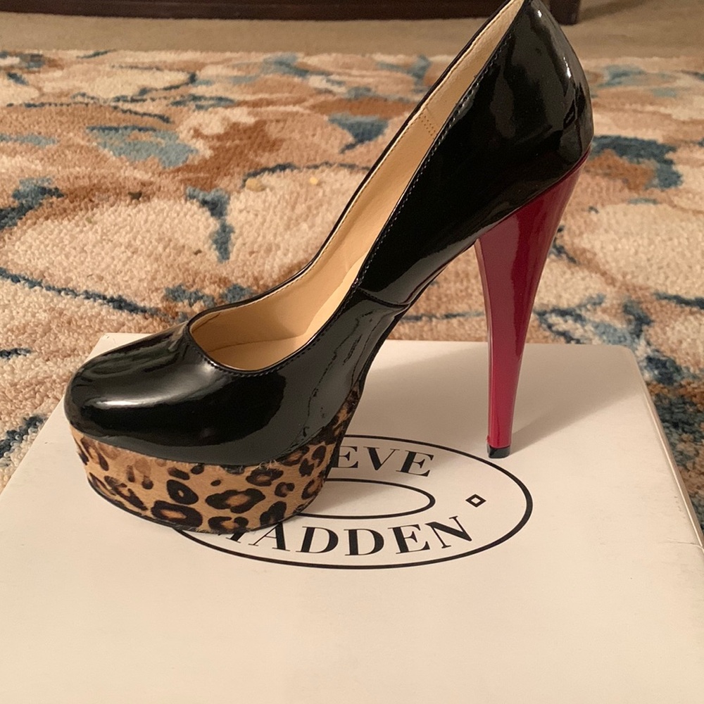 Steve Madden Jaagg LEOPARD Platform Heels